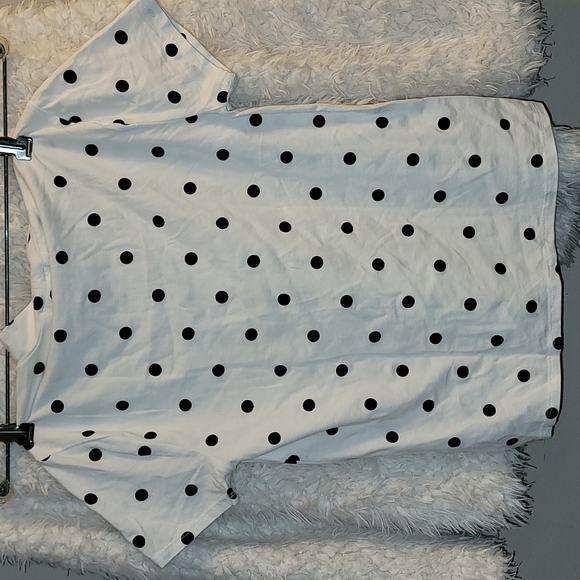 White Polka dot Forever 21 Top - Picture 2 of 2
